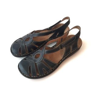 CLARKS Bendables Ina Jewel Fisherman Sandals Sz 7